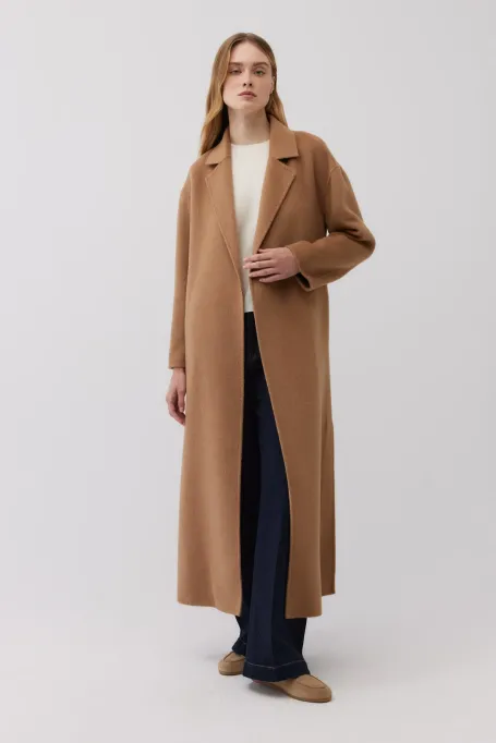 Kamelí kabát z dvoubarevné velbloudí vlny