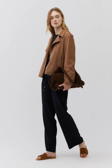 Camelová bunda z jemné kůže