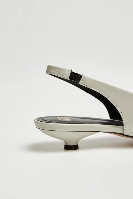 Jasnozelené kožené boty na podpatku s otevřenou patou