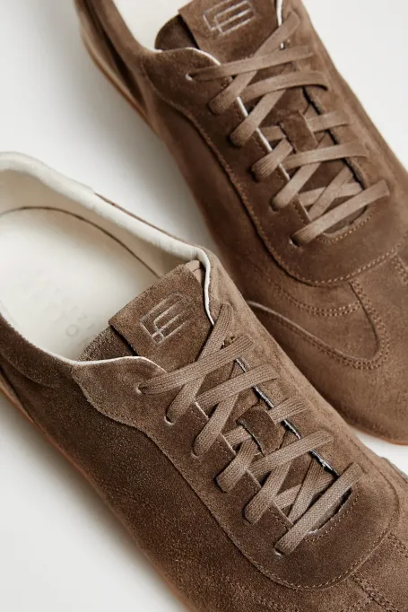Hnědé retro tenisky z nubukové kůže