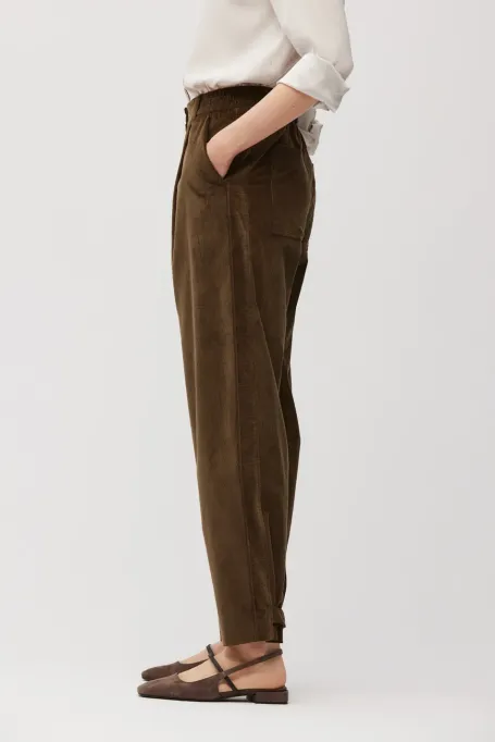 Volné hnědé manšestrové kalhoty