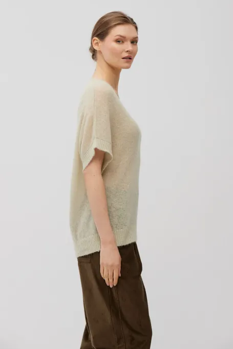 Jasnozelený svetr s alpaka vlnou