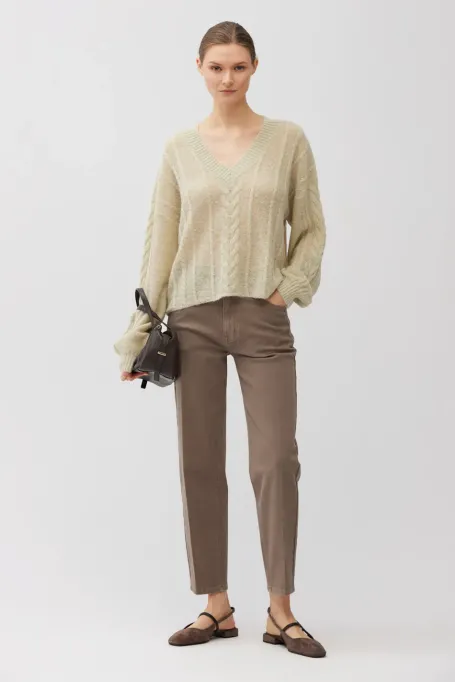 Jasnozelený volný svetr s alpakovou vlnou