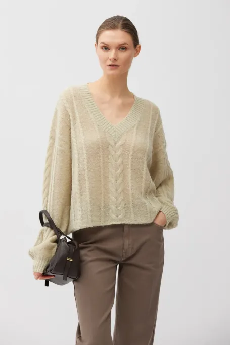 Jasnozelený volný svetr s alpakovou vlnou