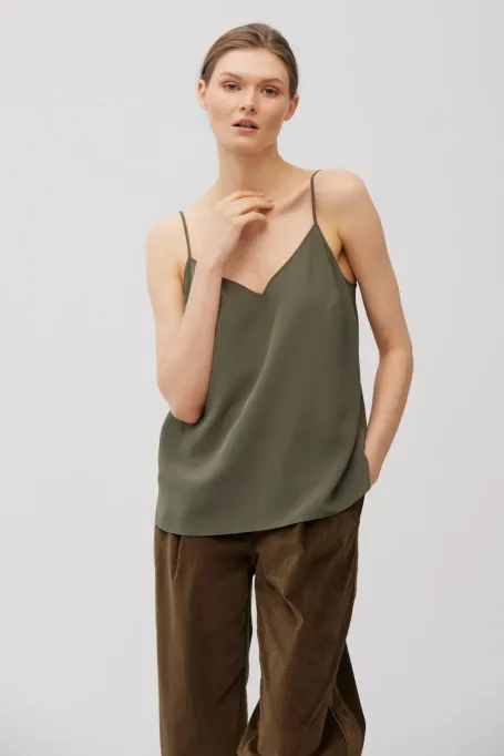 Zelený hedvábný top na ramínkách