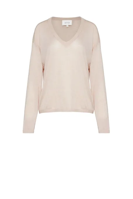 Bežová bluzka z kašmíru a výstřihem do V
