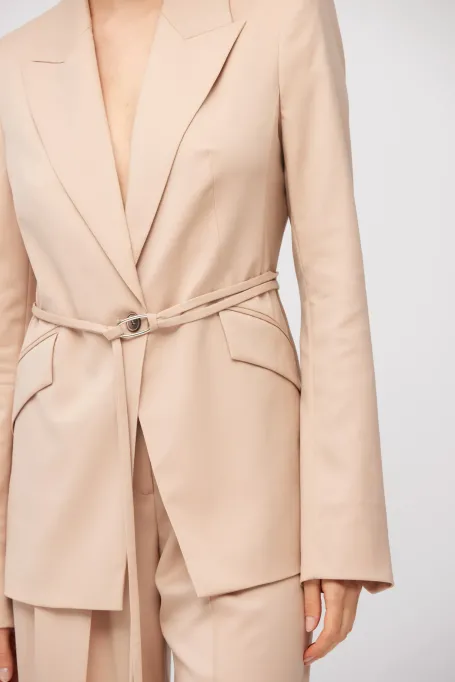 Žaket v pudrově růžové barvě z panenské vlny