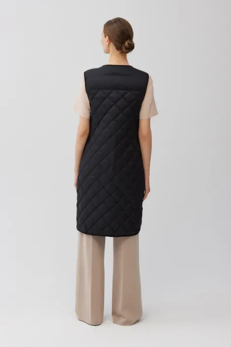 Černá dlouhá péřová vesta