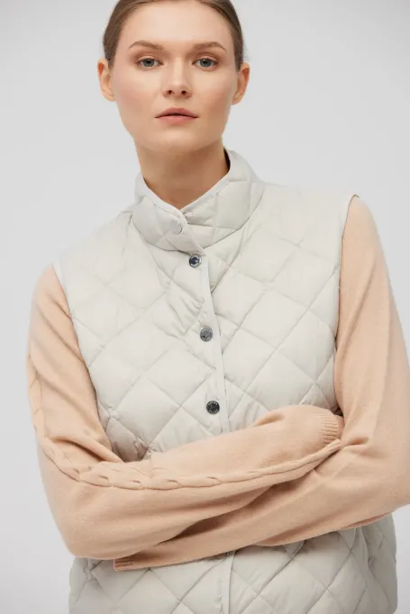 Krátká béžová péřová vesta