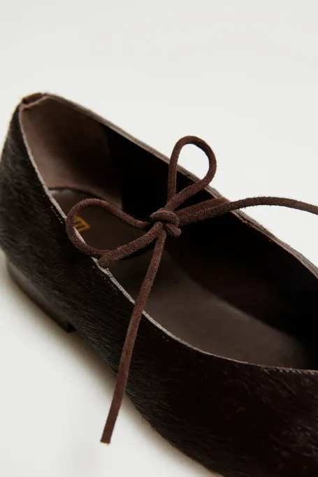 Šněrovací baleríny s delšími chloupky