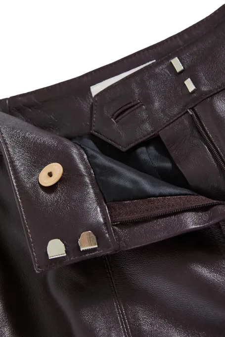 Baklažánové kožené kalhoty s kapsami