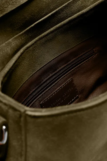 Malá zelená kabelka z přírodní semišové kůže