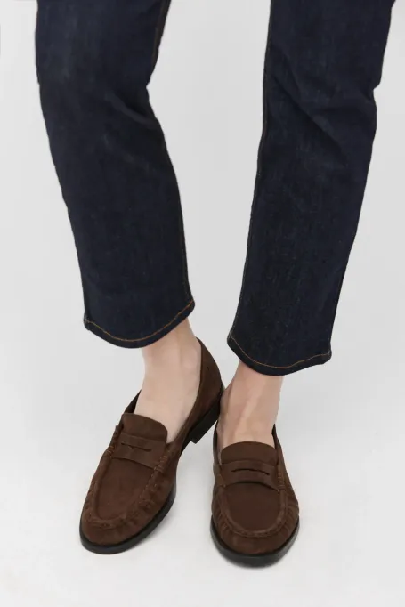 Hnědé mokasíny z nubukové kůže