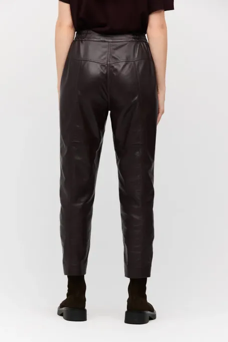 Baklažánové kožené kalhoty s kapsami