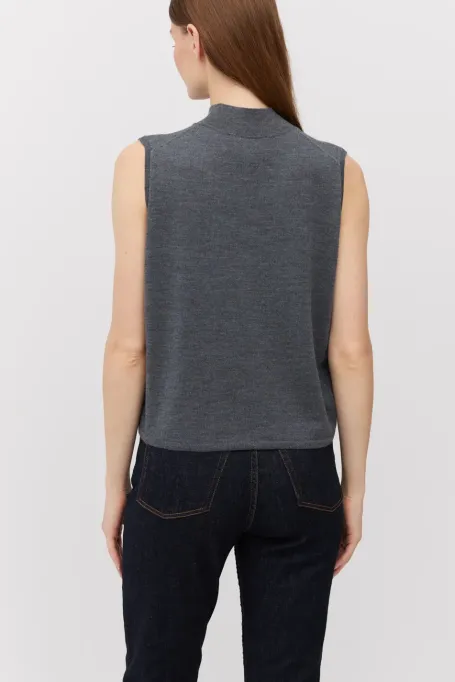 Šedý polo rolák bez rukávů