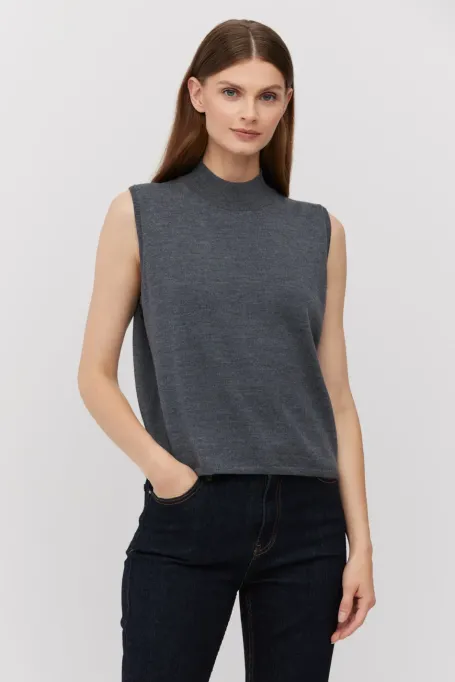 Šedý polo rolák bez rukávů