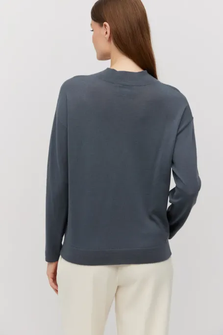 Šedá halenka z merino vlny s výstřihem do V