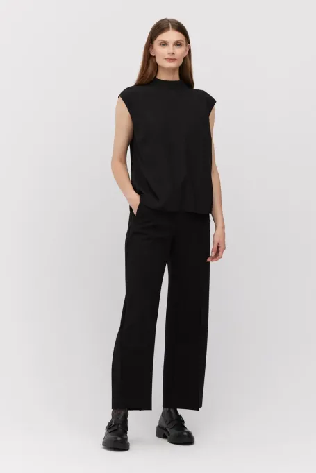 Černá hedvábná blůza s krátkým rukávem