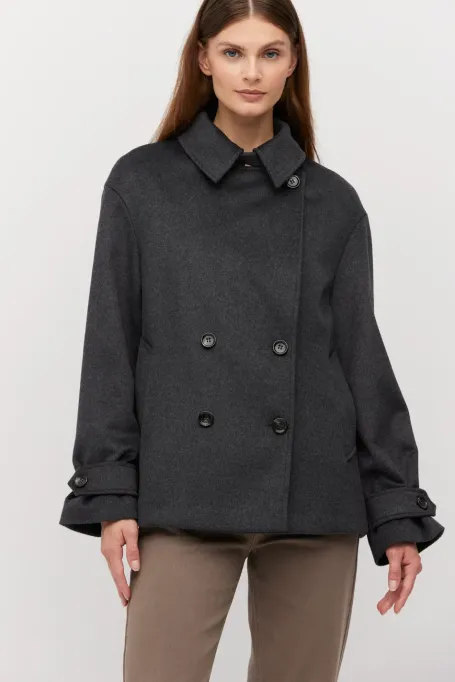 Tmavě šedý dvouřadý kabát z vlny