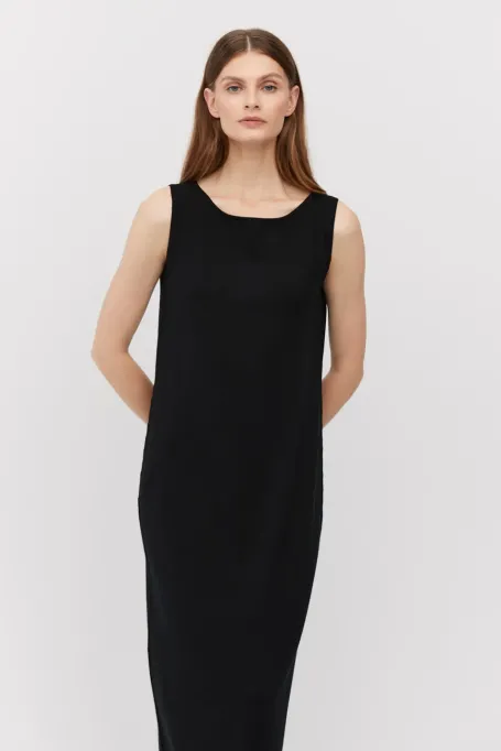 Černé midi šaty z merino vlny