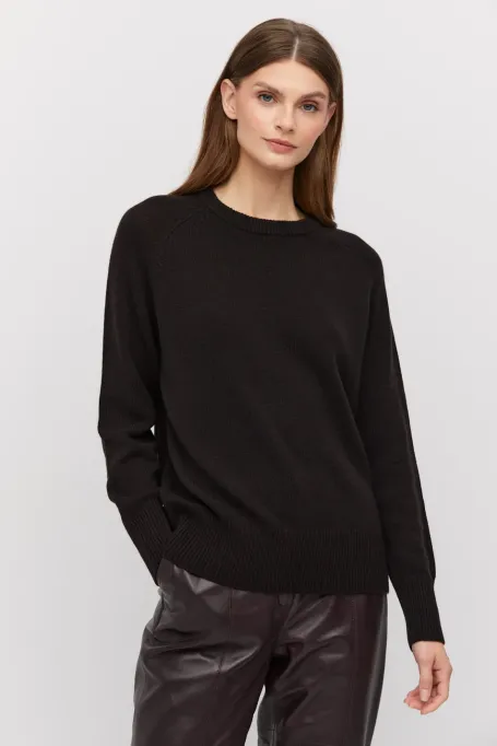 Hnědý svetr z kašmíru a merino vlny