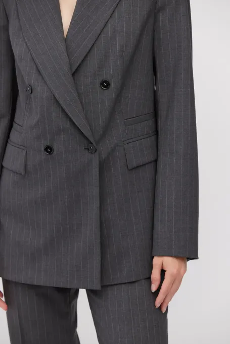 Šedý vlněný pruhovaný sako k obleku