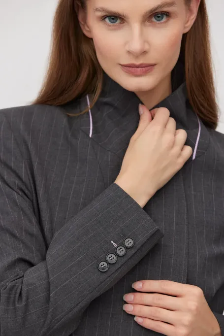 Šedý vlněný pruhovaný sako k obleku