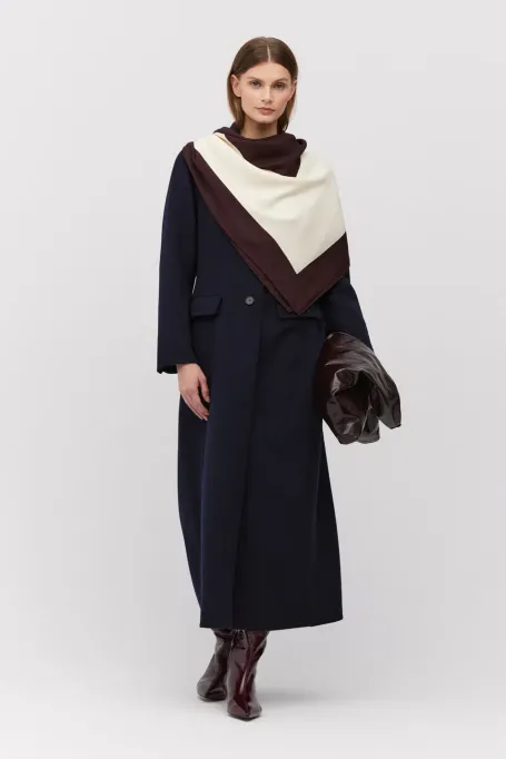 Dlouhý granátový jednobarevný kabát doubleface