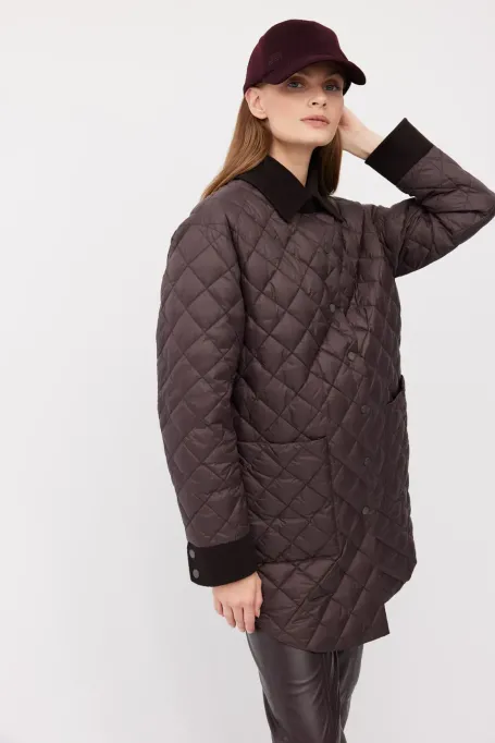 Hnědá prošívaná péřová bunda s límečkem