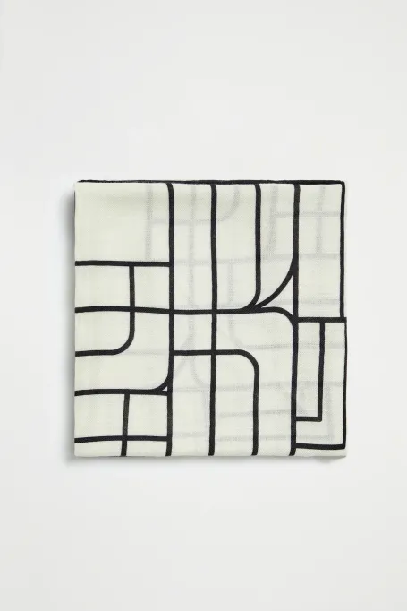 Chusta z vlny a hedvábí v geometrickém vzoru