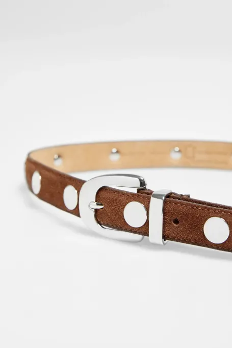 Zamszový pásek s hroty