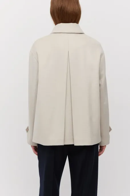 Bežová dvouřadá bunda z vlny