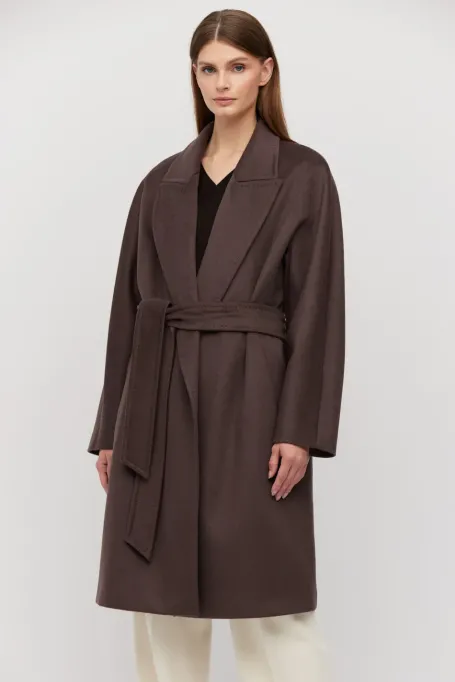 Hnědý vlněný kabát s páskem