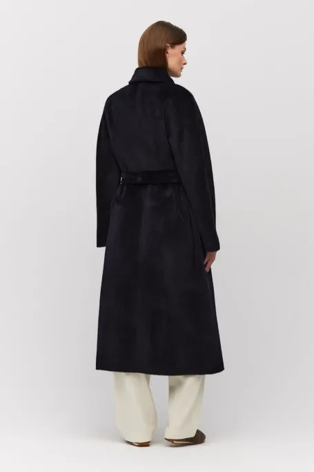 Granátový kabát s páskem z baby suri alpaky