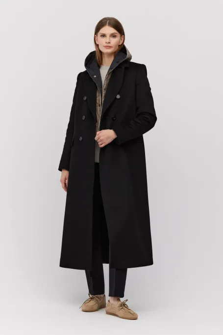 Černý plášť s příměsí hedvábí a kašmíru