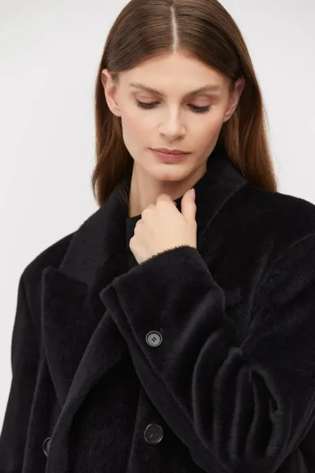Černá bunda z baby suri alpaky