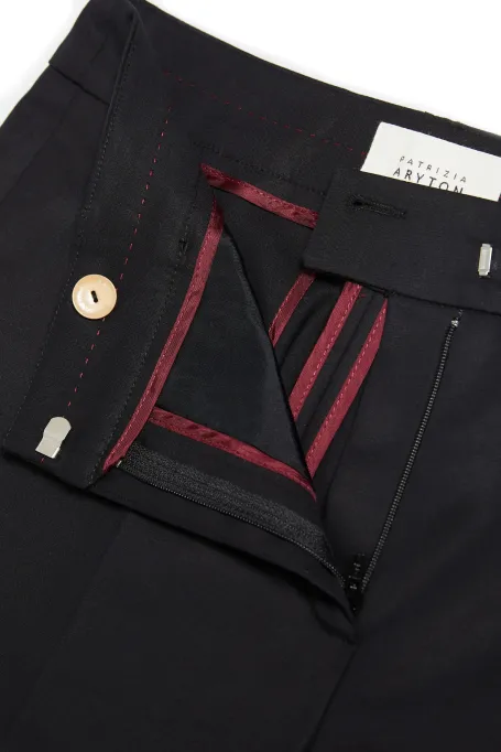 Černé kalhoty z bavlny se zužující se nohavicí