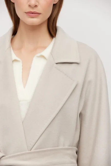 Beige vlněný kabát s páskem