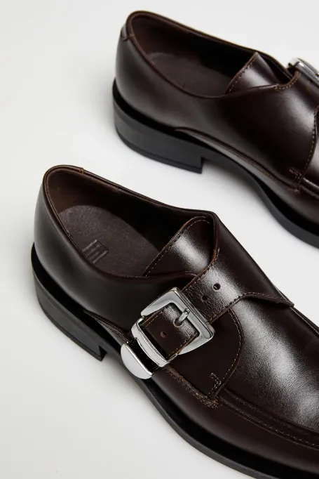 Hnědé kožené polobotky monk s přezkou