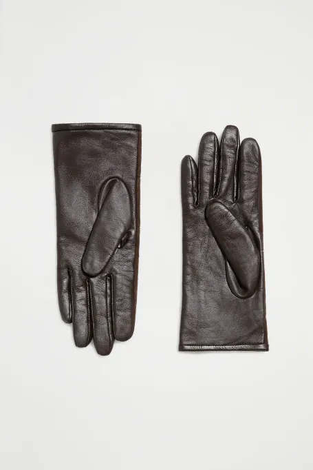 Hnědé kožené rukavice