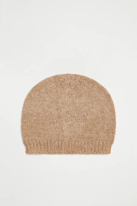 Kamelová čepice z merino vlny a suri alpaky