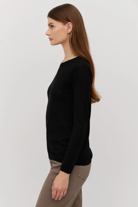 Černý top z merino vlny