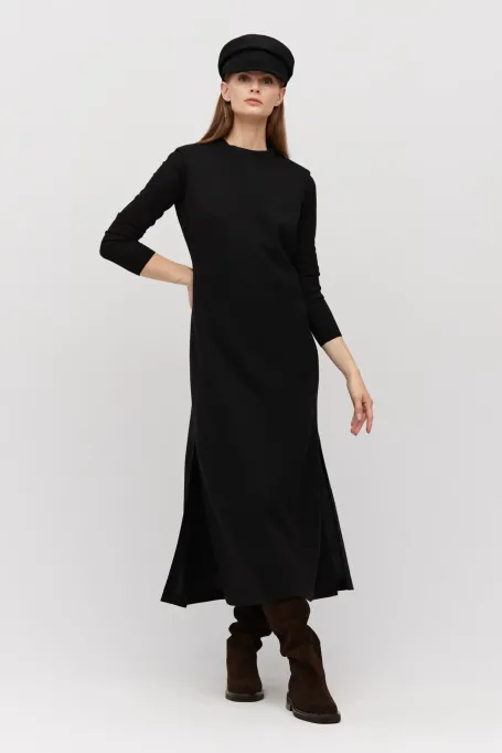 Černé šaty bez rukávů z jehněčí vlny
