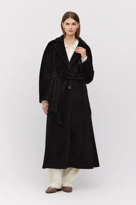 Černý midi kabát s páskem z suri alpaky