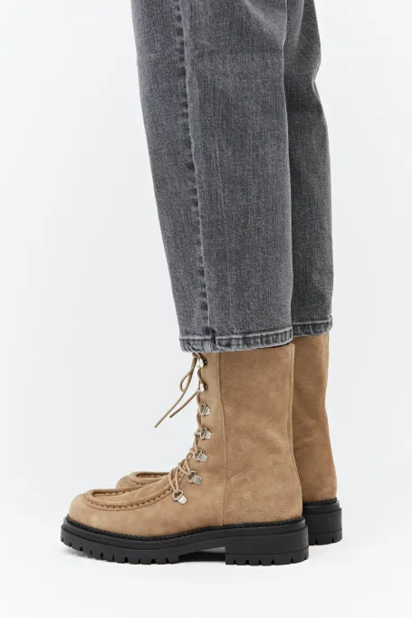 Šněrovací zamszové kotníkové boty