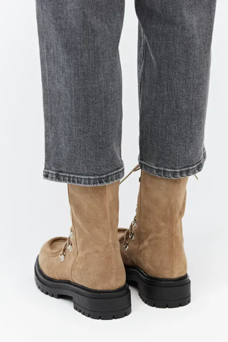 Šněrovací zamszové kotníkové boty