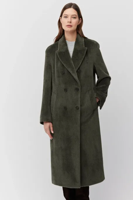 Kabát v armádní zelené barvě s baby suri alpaka