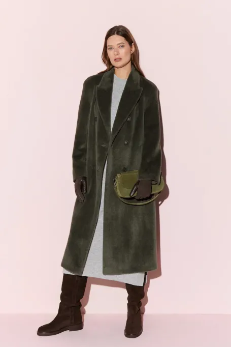 Kabát v armádní zelené barvě s baby suri alpaka