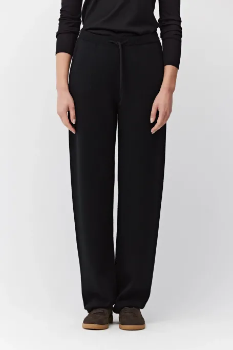 Černé pletené kalhoty z merinovlny