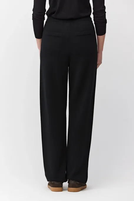 Černé pletené kalhoty z merinovlny